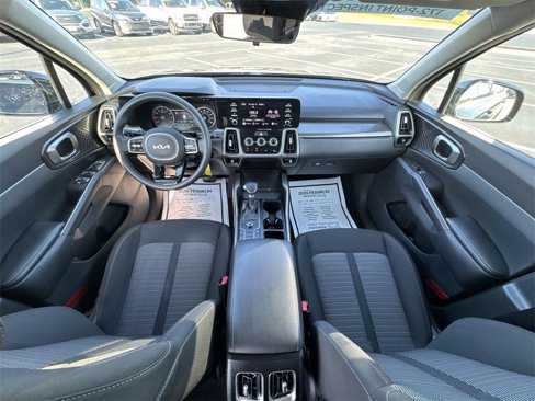 Used 2023 Kia Sorento LX image 21