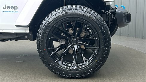Used 2024 Jeep Wrangler Unlimited w/ Convenience Group image 9