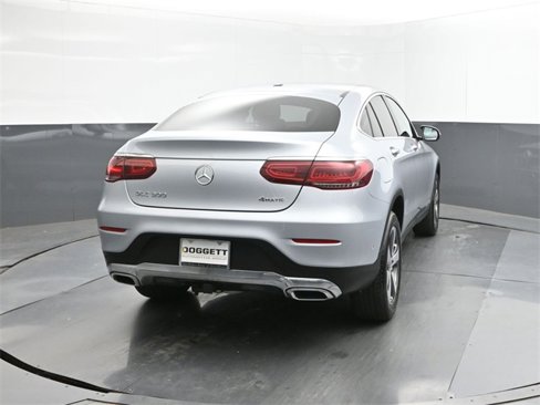 Used 2023 Mercedes-Benz GLC 300 4MATIC Coupe image 11
