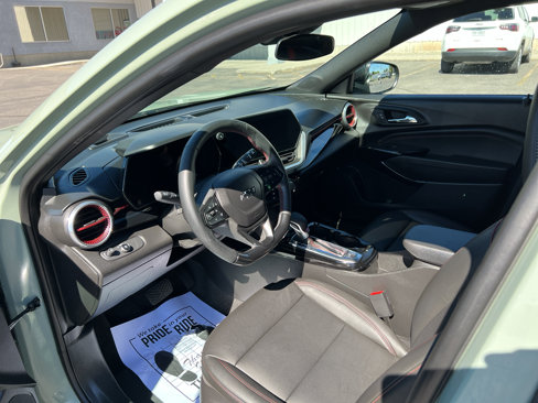 Used 2024 Chevrolet Trax RS w/ Driver Confidence Package image 17