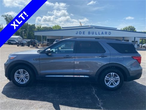 Used 2024 Ford Explorer XLT w/ Equipment Group 202A image 13