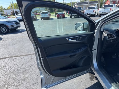 Certified 2022 Ford Edge SEL w/ Convenience Package image 9