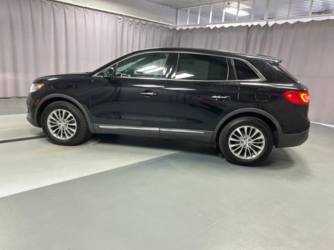 Used 2016 Lincoln MKX Select image 4