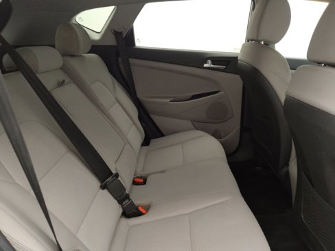 Used 2019 Hyundai Tucson SE image 19