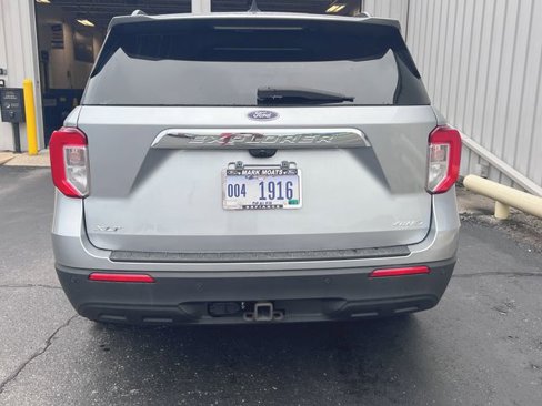 Certified 2022 Ford Explorer XLT w/ Class IV Trailer Tow Package image 7