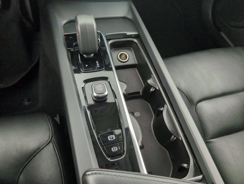 Used 2024 Volvo S60 B5 Core image 23