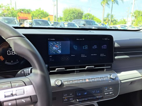 Used 2024 Hyundai Kona SEL image 14