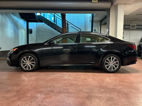 Used 2016 Lexus ES 300h image 2
