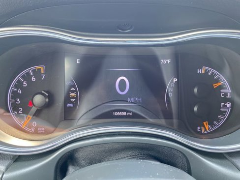 Used 2021 Jeep Grand Cherokee Laredo X image 18
