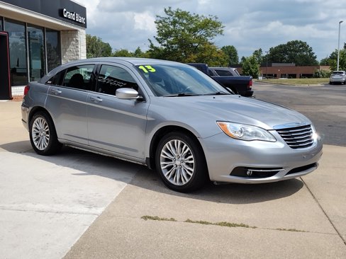 Used 2013 Chrysler 200 Touring image 10