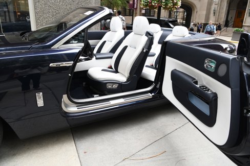 Used 2020 Rolls-Royce Dawn image 9