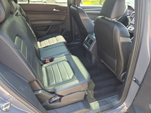 Used 2021 Volkswagen Atlas Cross Sport SEL Premium image 11