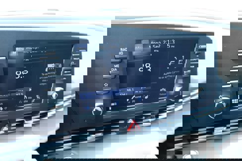 New 2025 Hyundai Elantra Sport image 13