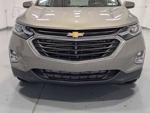 Used 2018 Chevrolet Equinox LT image 2