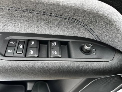 New 2025 Jeep Compass Latitude image 17