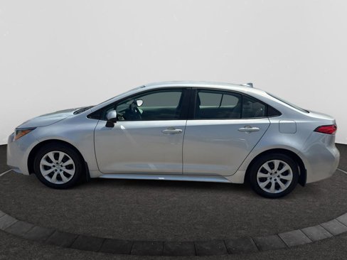 Used 2024 Toyota Corolla LE image 5