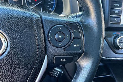 Used 2018 Toyota RAV4 XLE image 19