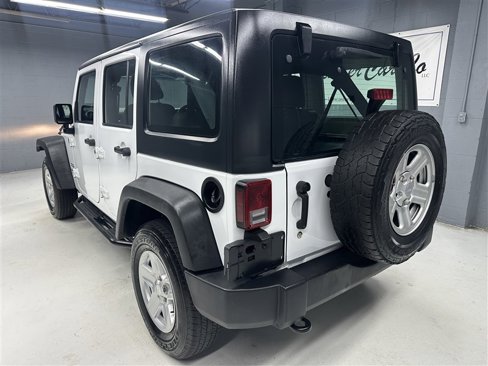 Used 2017 Jeep Wrangler Unlimited Sport image 4