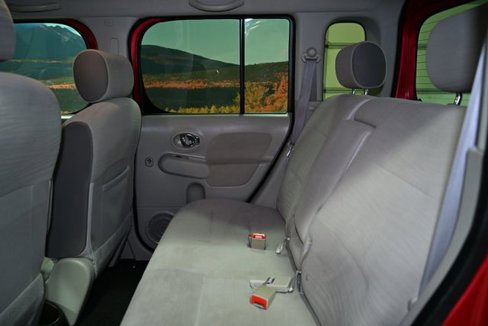 Used 2009 Nissan Cube 1.8 S w/ Interior Illumination Pkg image 34
