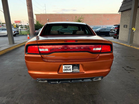 Used 2011 Dodge Charger SE image 4