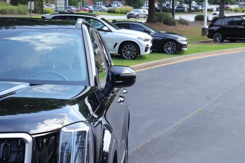 Used 2023 Kia Telluride EX w/ EX Captain's Chair Package image 4