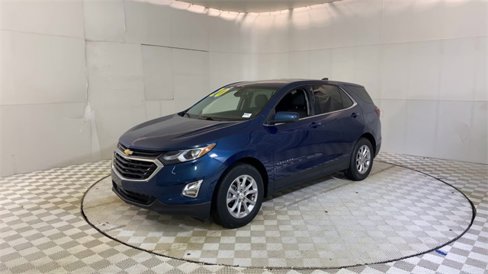 Used 2020 Chevrolet Equinox LT w/ Driver Convenience Package image 4