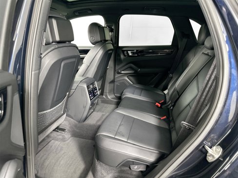 Certified 2023 Porsche Cayenne image 27