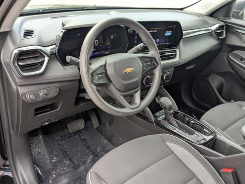 Used 2024 Chevrolet TrailBlazer LS w/ LS Convenience Package image 17