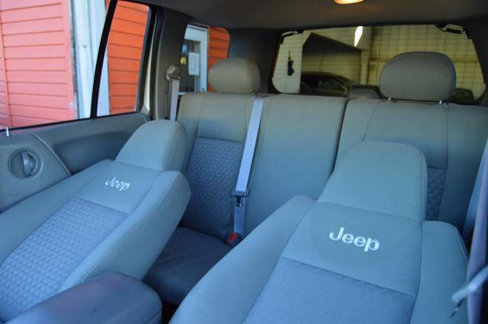 Used 2005 Jeep Liberty Renegade image 38