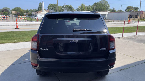 Used 2014 Jeep Compass Latitude w/ Sun/Sound Group image 8