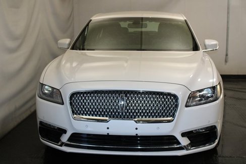 Used 2018 Lincoln Continental Premiere image 3