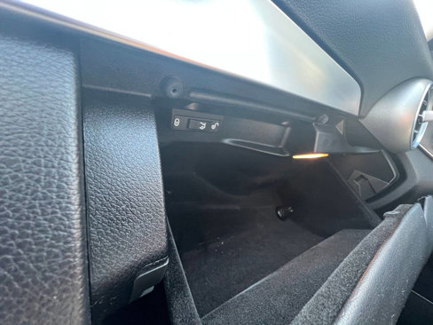Used 2017 Mercedes-Benz C 300 4MATIC Sedan image 26