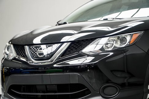 Used 2018 Nissan Rogue Sport S w/ S Appearance Package image 2