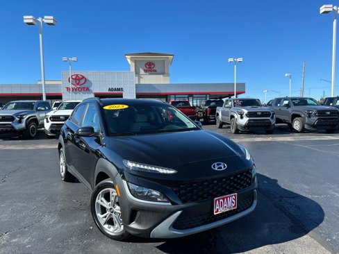 Used 2023 Hyundai Kona SEL image 2