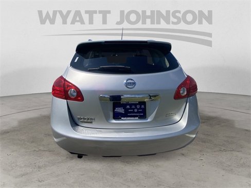 Used 2015 Nissan Rogue S image 8