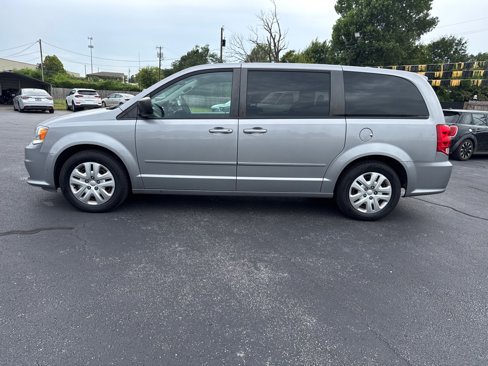 Used 2017 Dodge Grand Caravan SE w/ Power Window Group image 2