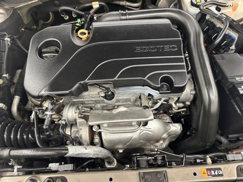 Used 2020 Chevrolet Malibu LT image 33