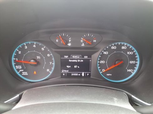 Used 2022 Chevrolet Equinox LS w/ Driver Confidence II Package image 14