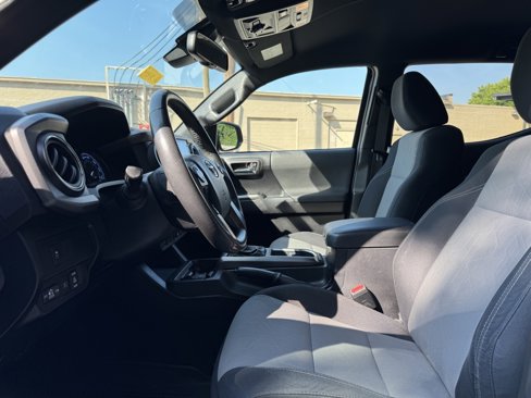 Used 2020 Toyota Tacoma 4x4 Double Cab image 24
