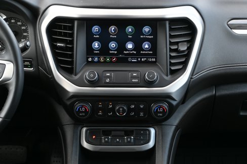 Used 2023 GMC Acadia SLT w/ Preferred Package image 5