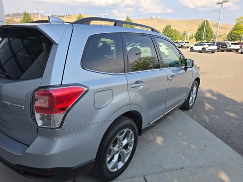 Used 2018 Subaru Forester 2.5i Touring image 6