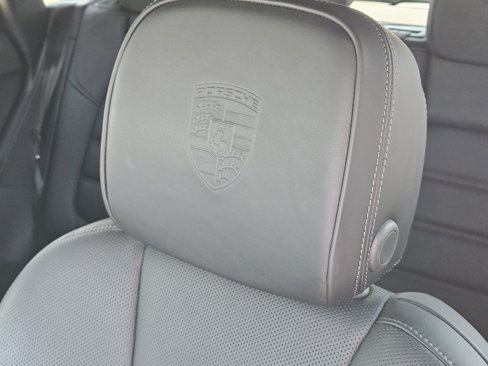 Certified 2025 Porsche Macan image 23