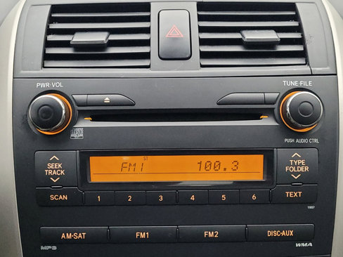 Used 2013 Toyota Corolla L image 25
