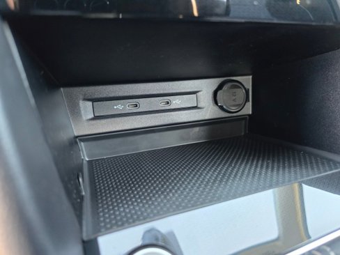 New 2025 Volkswagen Taos S image 34