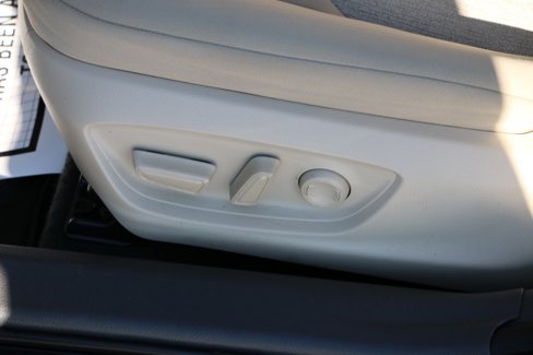 Used 2019 Toyota Camry LE image 20