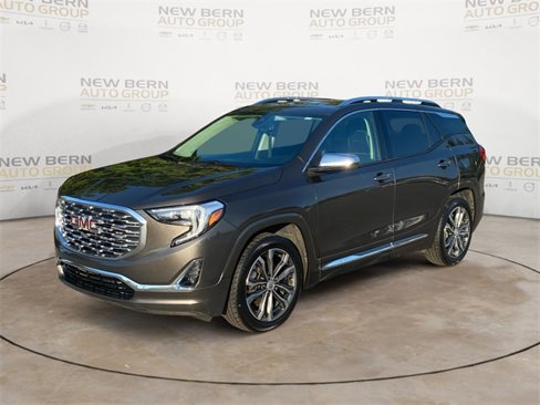 Used 2019 GMC Terrain Denali w/ Driver Alert Package II image 1