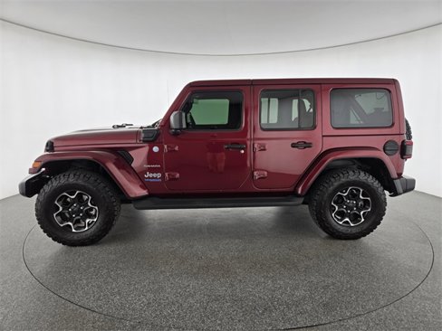 Used 2022 Jeep Wrangler Unlimited Sahara w/ Cold Weather Group image 6