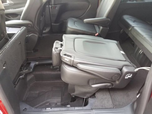 New 2026 Chrysler Voyager LX image 20