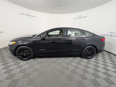 Used 2017 Ford Fusion SE image 11