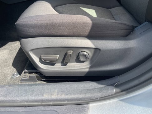 Used 2020 Toyota Camry LE image 18